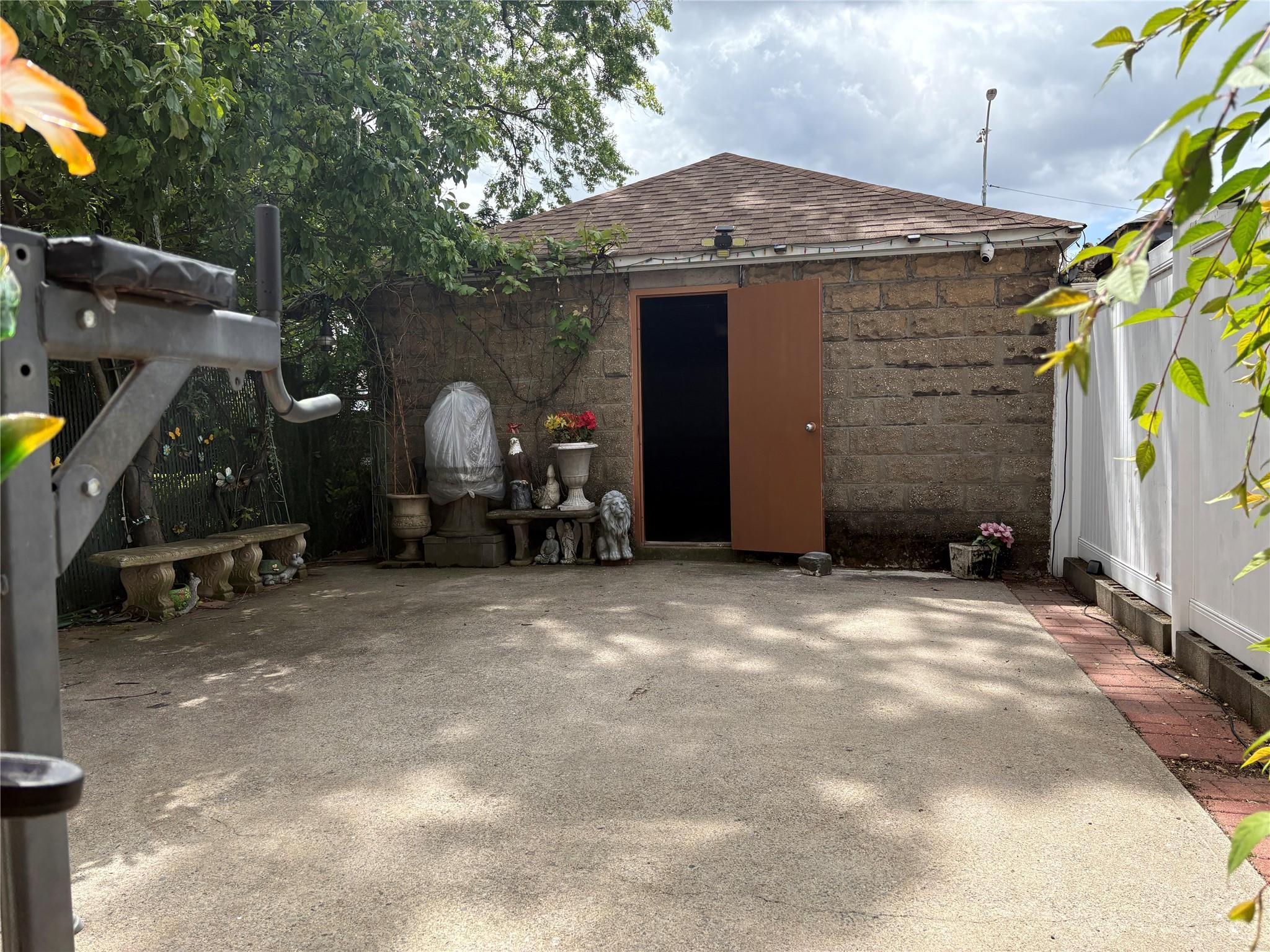 87-38 94th Street, Woodhaven, NY 11421