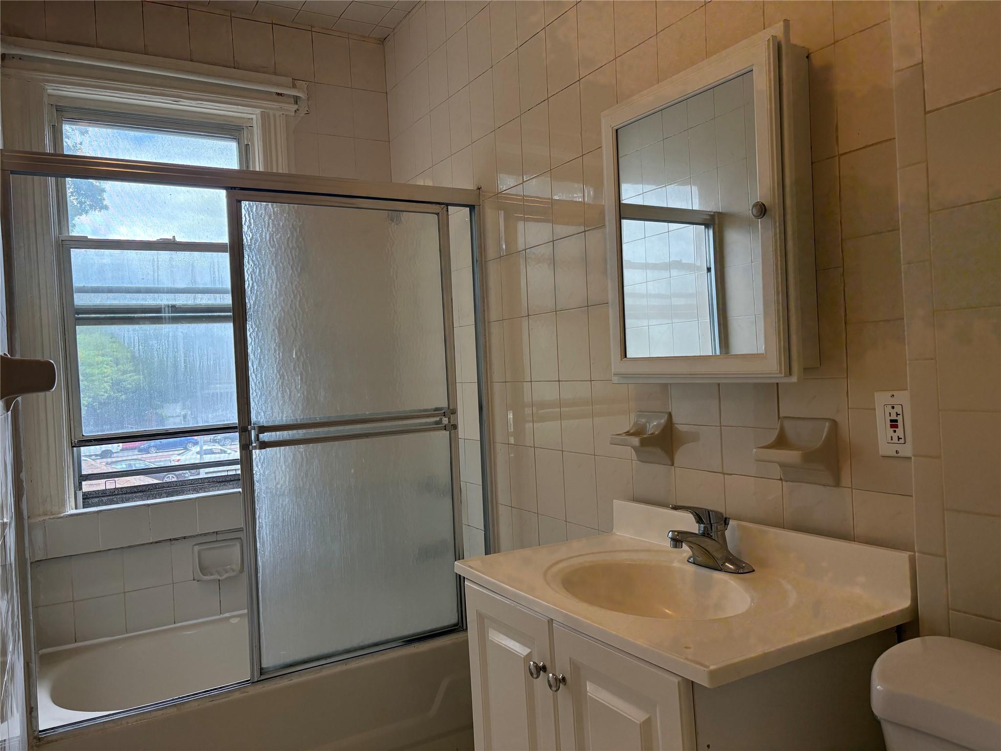 87-38 94th Street, Woodhaven, NY 11421