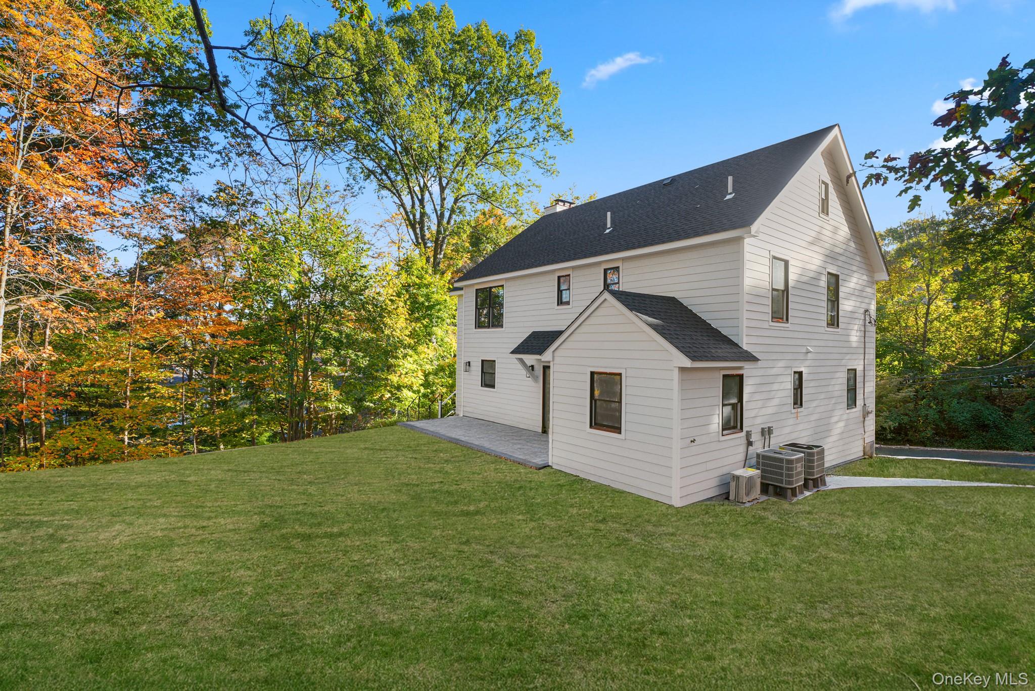 16 Bramblebrook Road, Ardsley, NY 10502