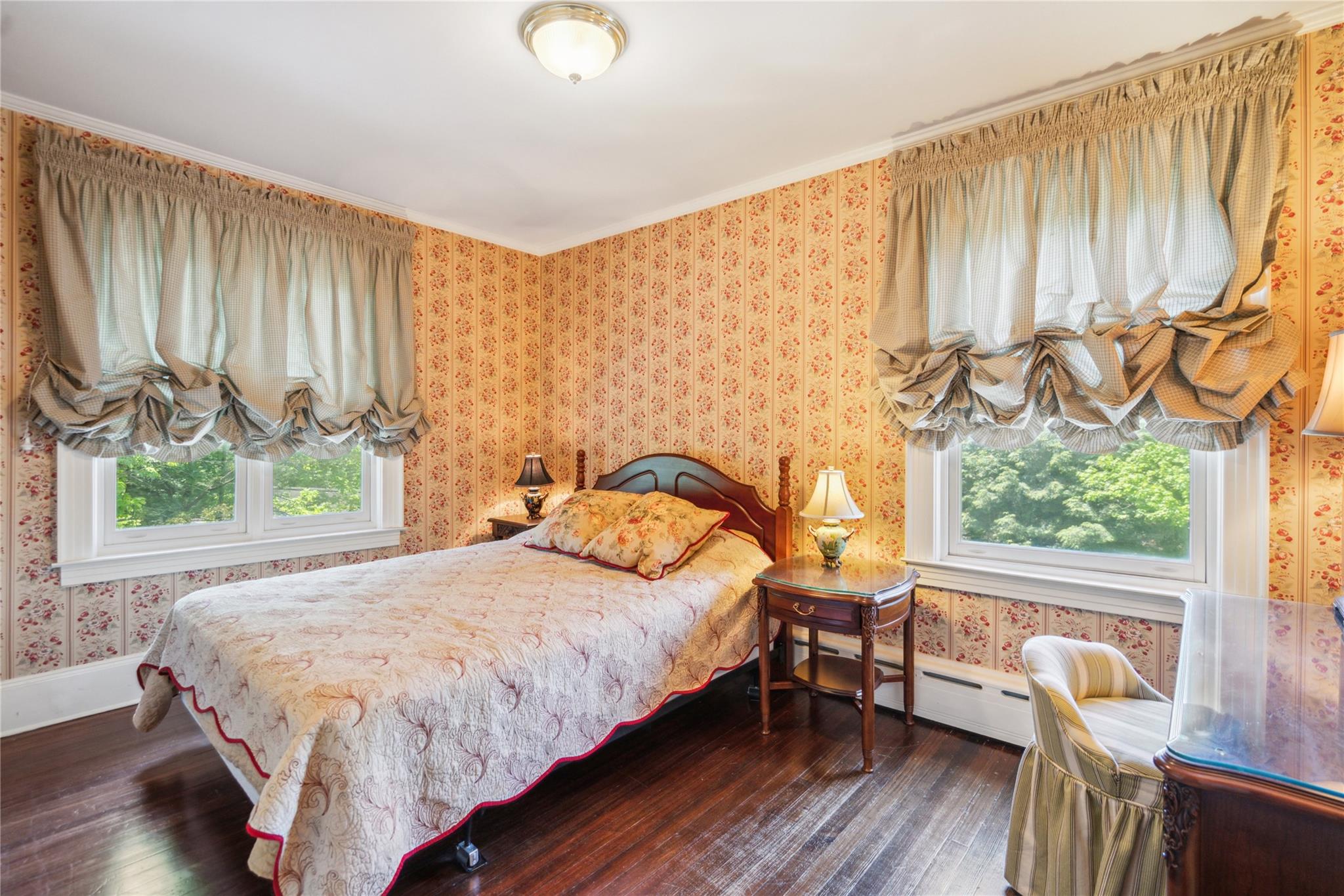 17 The Intervale, Roslyn Estates, NY 11576