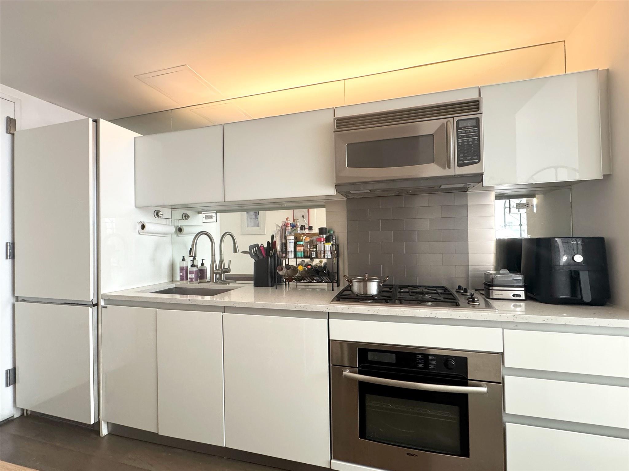 425 E 13th Street # 1J, New York (Manhattan), NY 10009