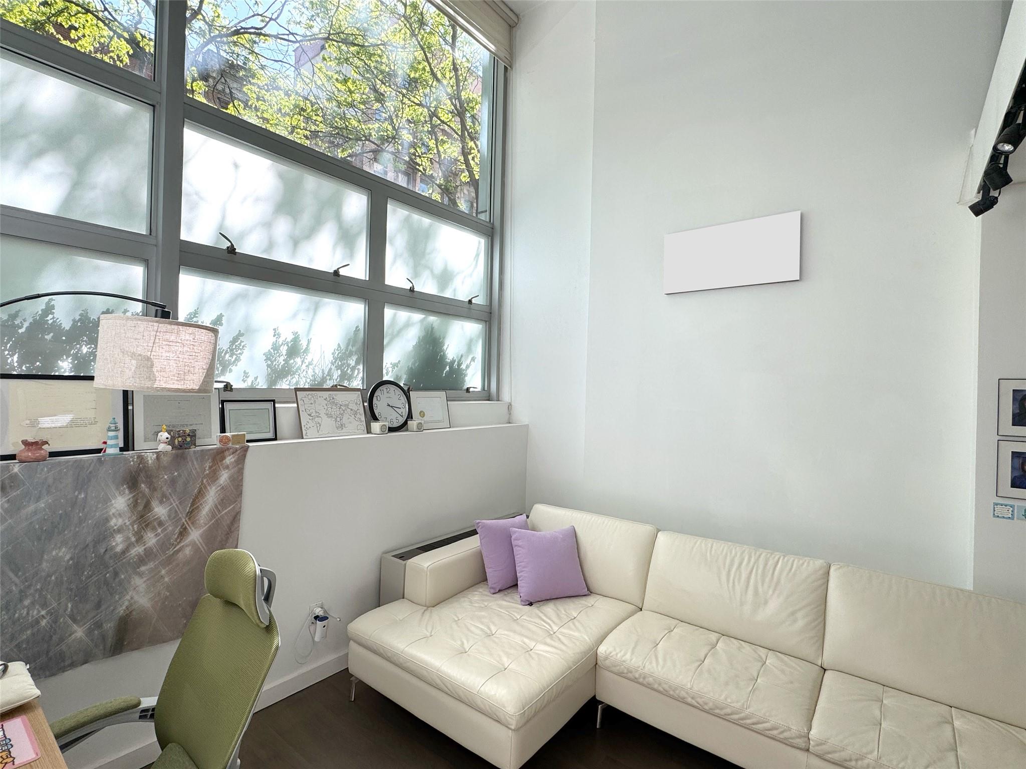 425 E 13th Street # 1J, New York (Manhattan), NY 10009