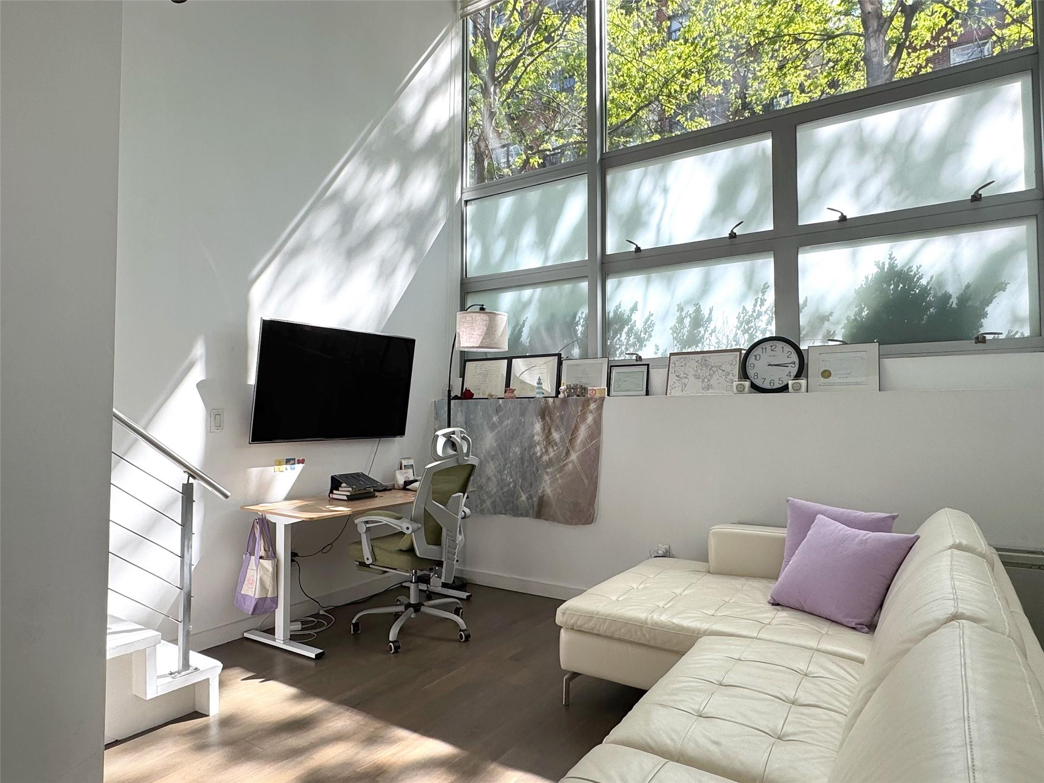 425 E 13th Street # 1J, New York (Manhattan), NY 10009