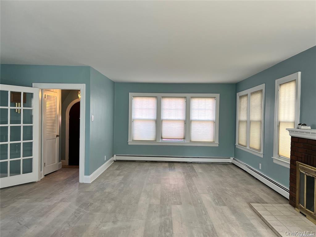 425 Marcellus Road, Mineola, NY 11501