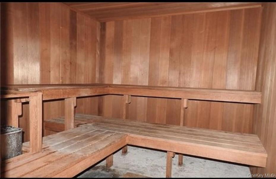 300 High Point Drive # 313, Hartsdale, NY 10530