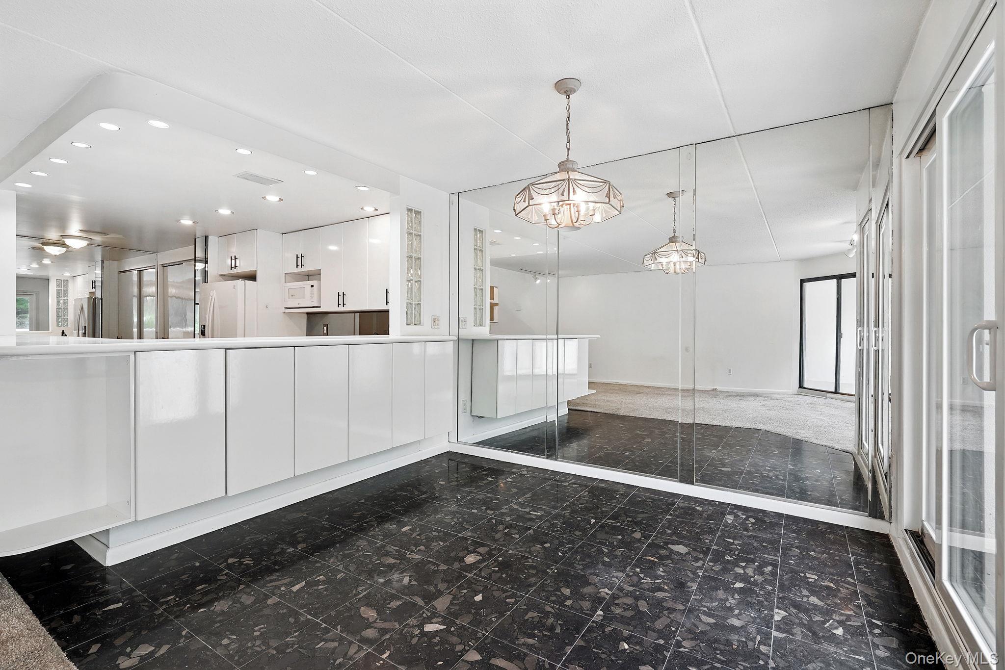 300 High Point Drive # 313, Hartsdale, NY 10530