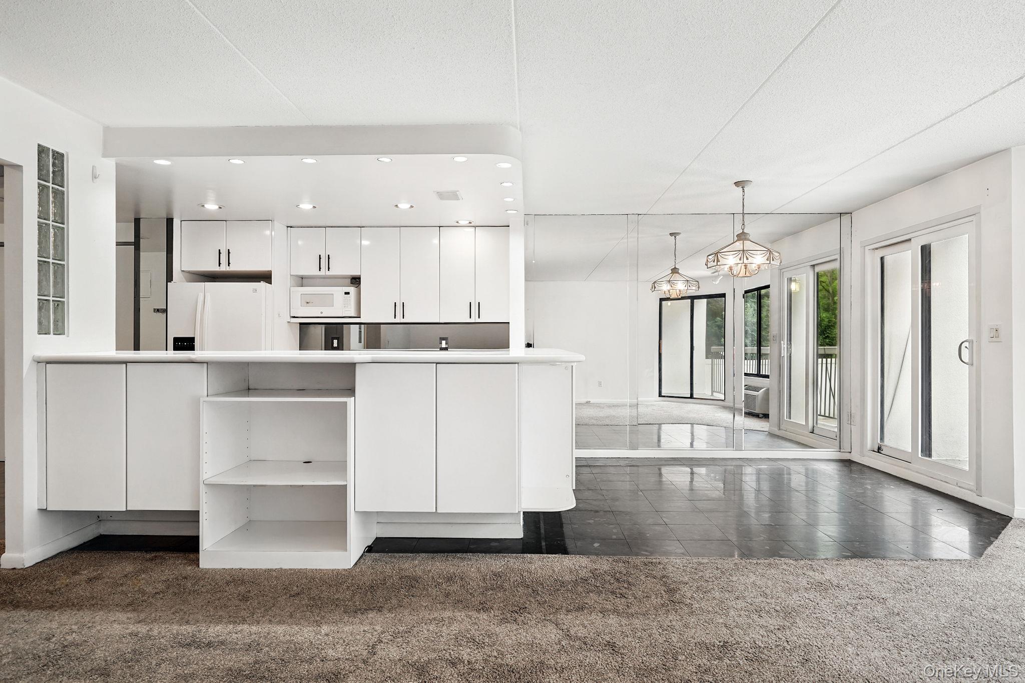 300 High Point Drive # 313, Hartsdale, NY 10530