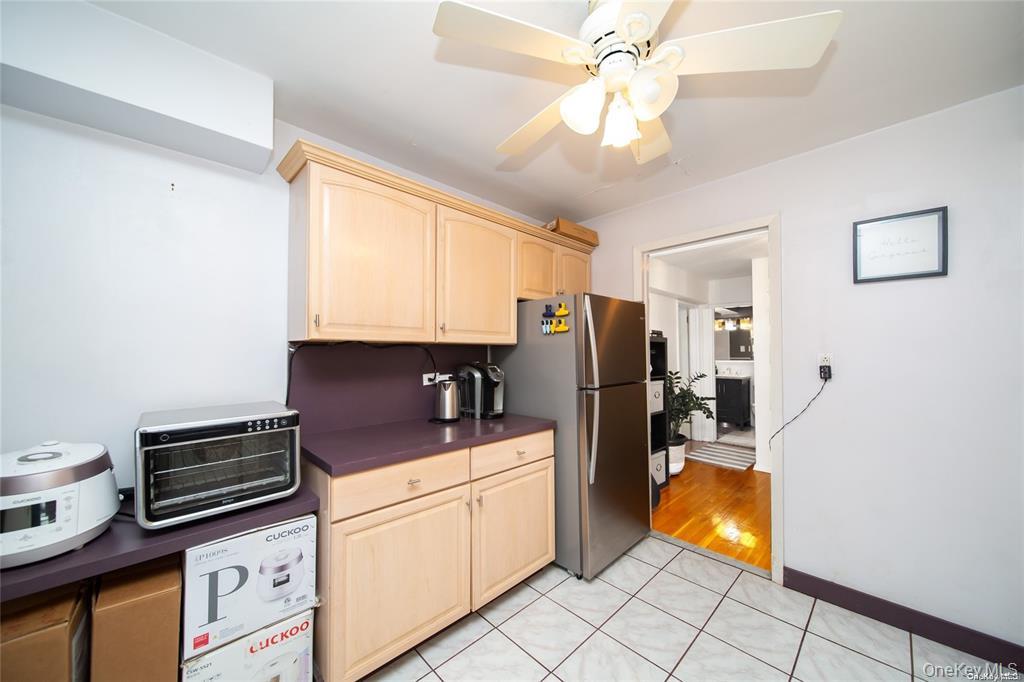 241-20 Northern Blvd # 5E, Little Neck, NY 11362