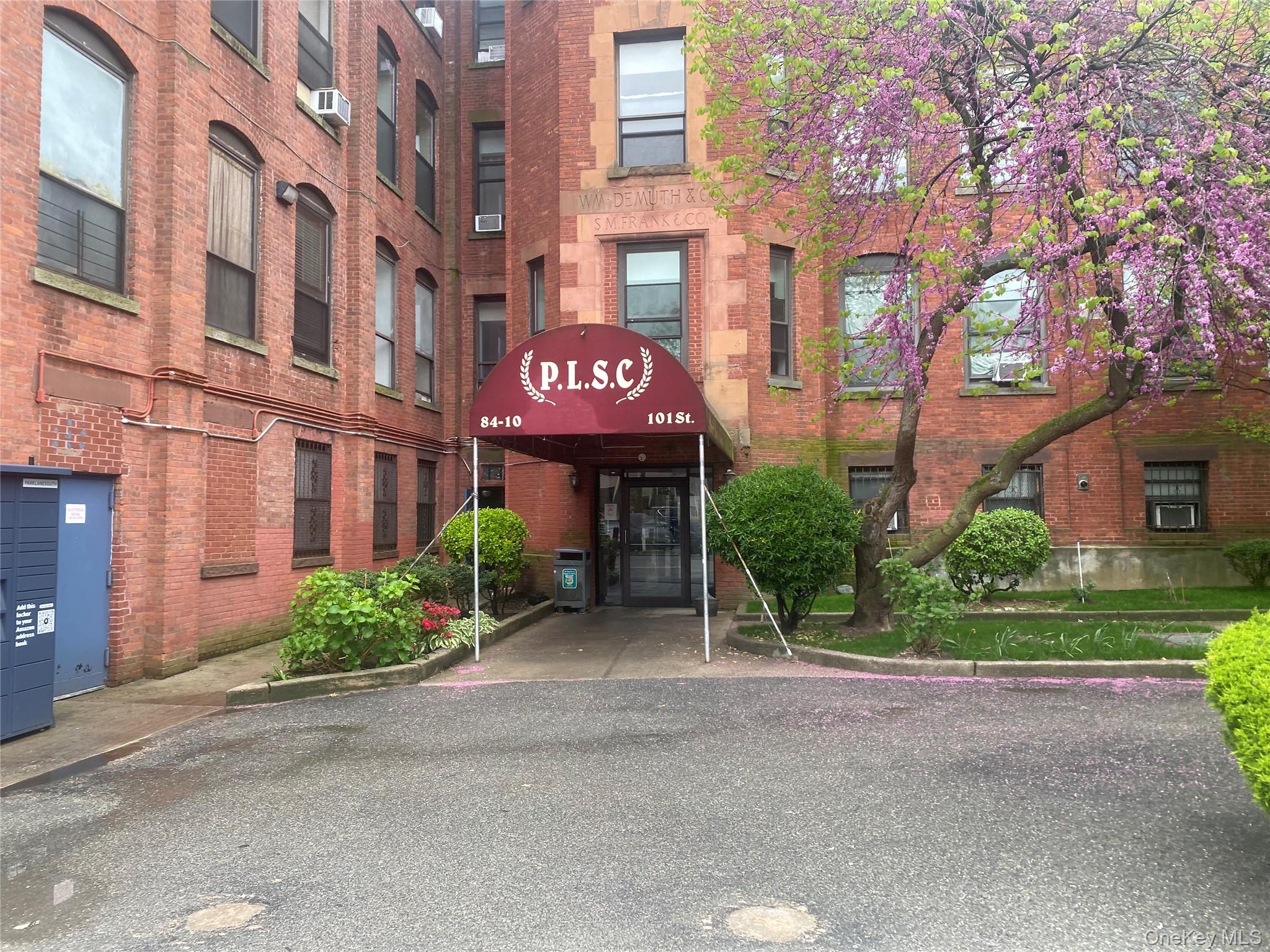 8410 101st Street # 3U, Richmond Hill, NY 11418