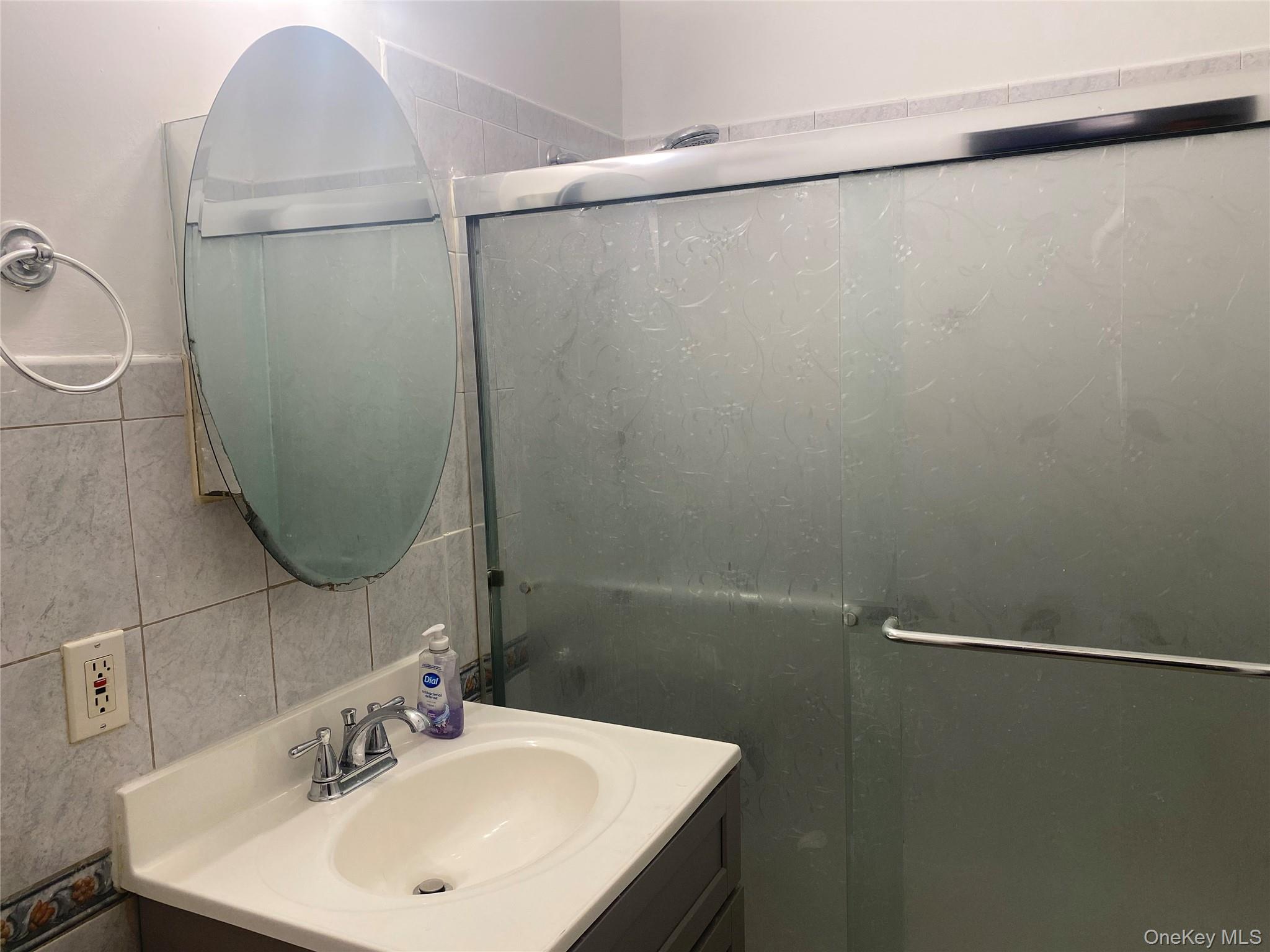 8410 101st Street # 3U, Richmond Hill, NY 11418