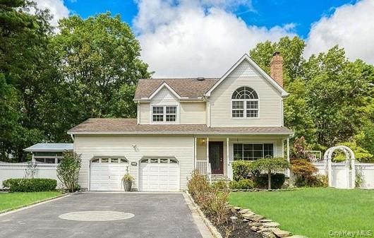 85 Mowbray Street, Patchogue, NY 11772