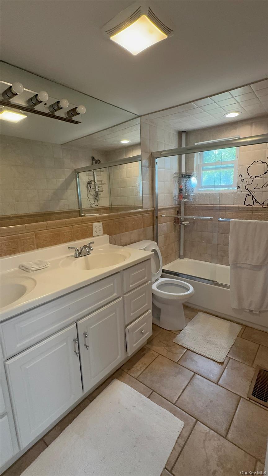 519 Sweezy Avenue, Riverhead, NY 11901