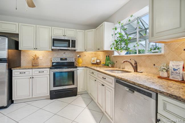 106 E Midland Pond Court # First Floor, Moriches, NY 11955