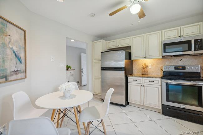 106 E Midland Pond Court # First Floor, Moriches, NY 11955