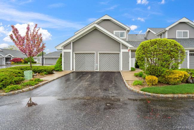 106 E Midland Pond Court # First Floor, Moriches, NY 11955