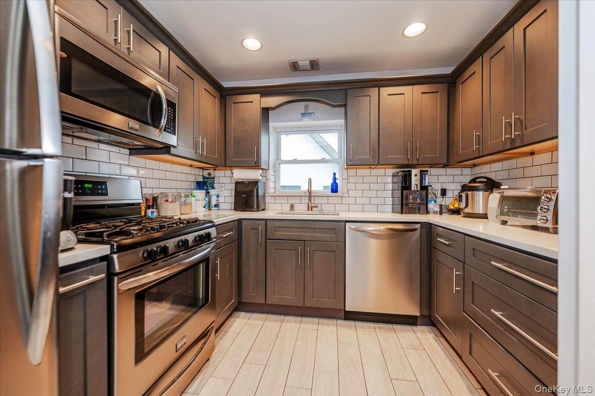 537 E Broadway # 2, Long Beach, NY 11561