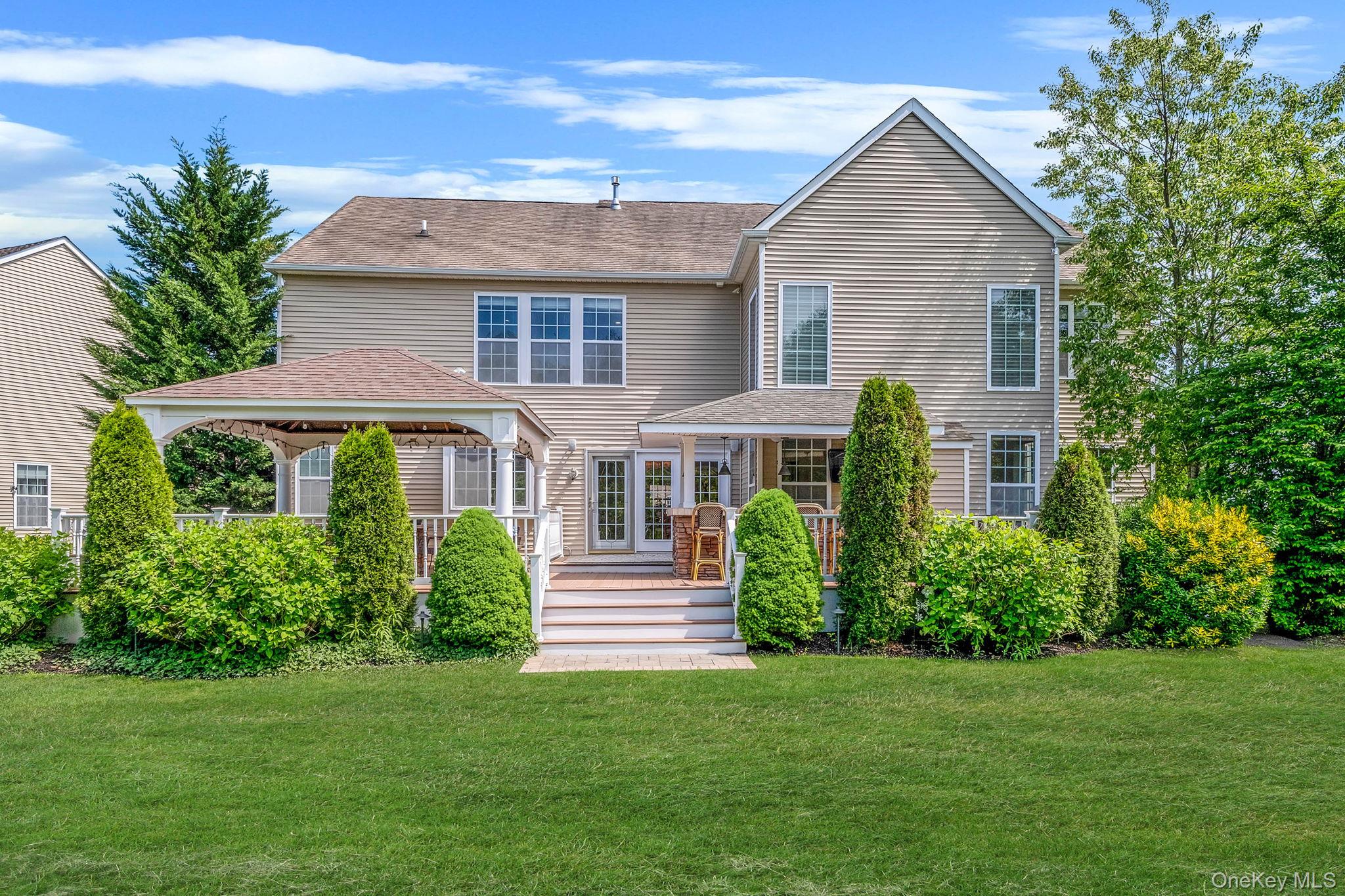 29 Pinehurst Drive, Mount Sinai, NY 11766