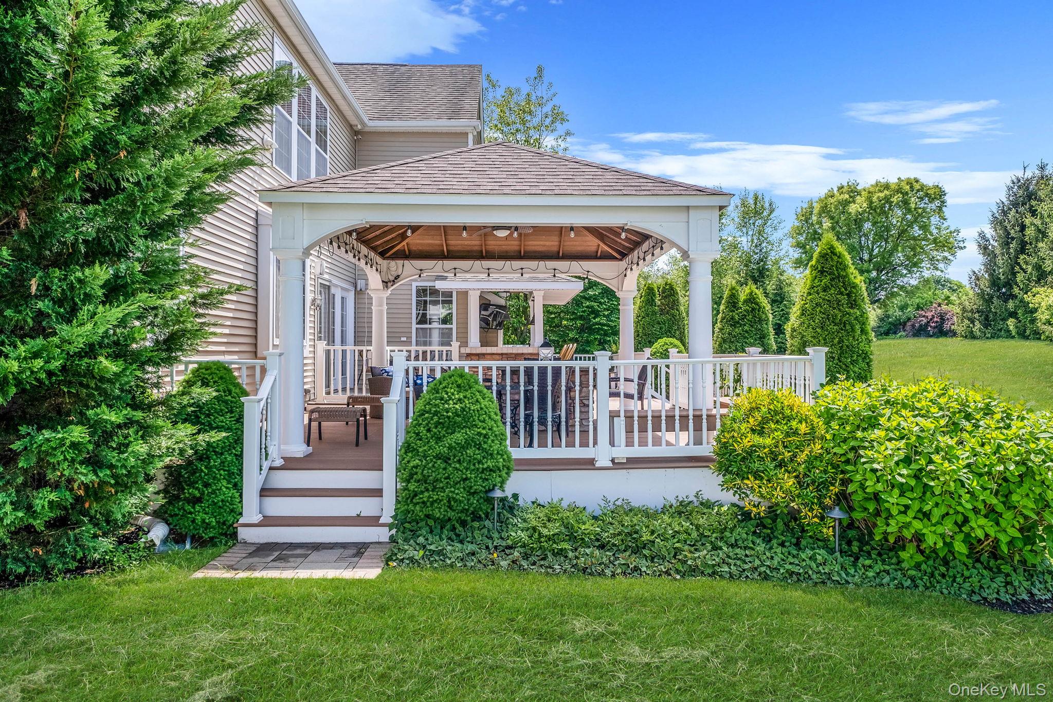 29 Pinehurst Drive, Mount Sinai, NY 11766