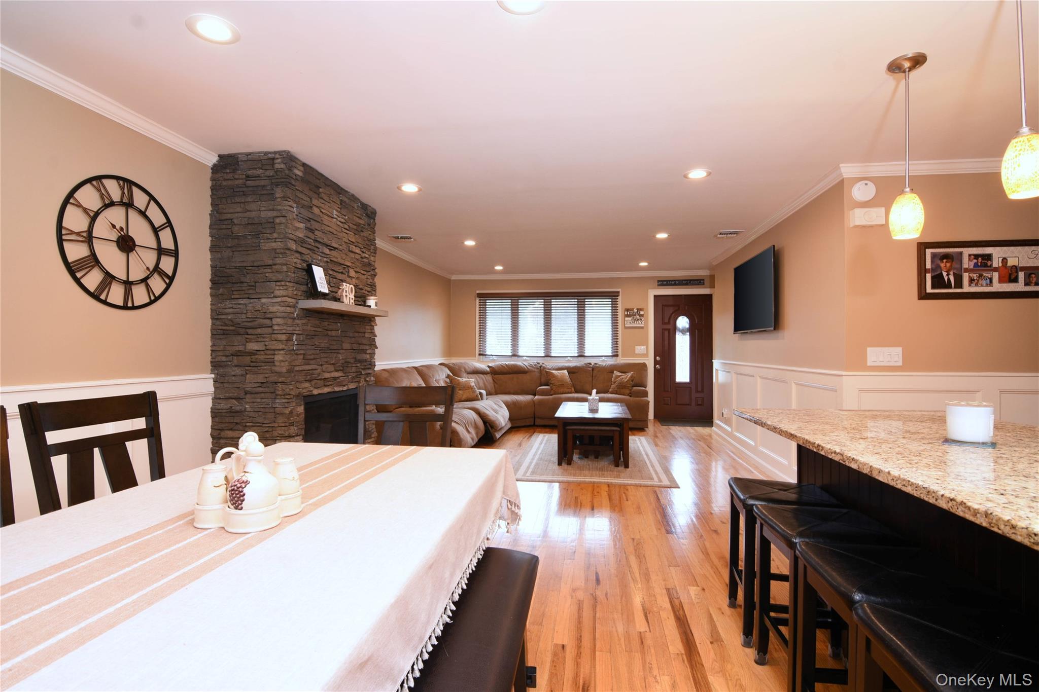 2287 Feuereisen Avenue, Ronkonkoma, NY 11779