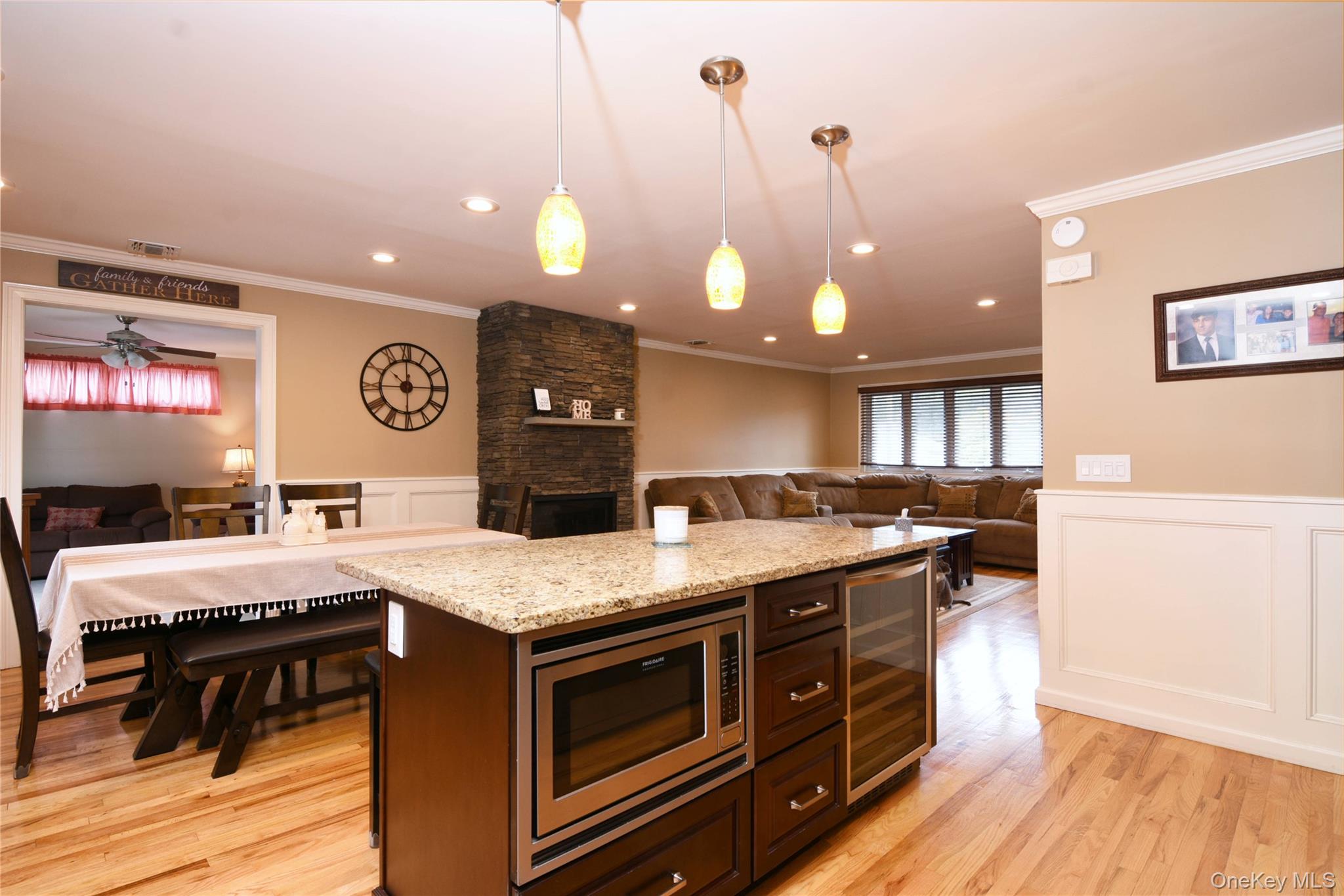 2287 Feuereisen Avenue, Ronkonkoma, NY 11779