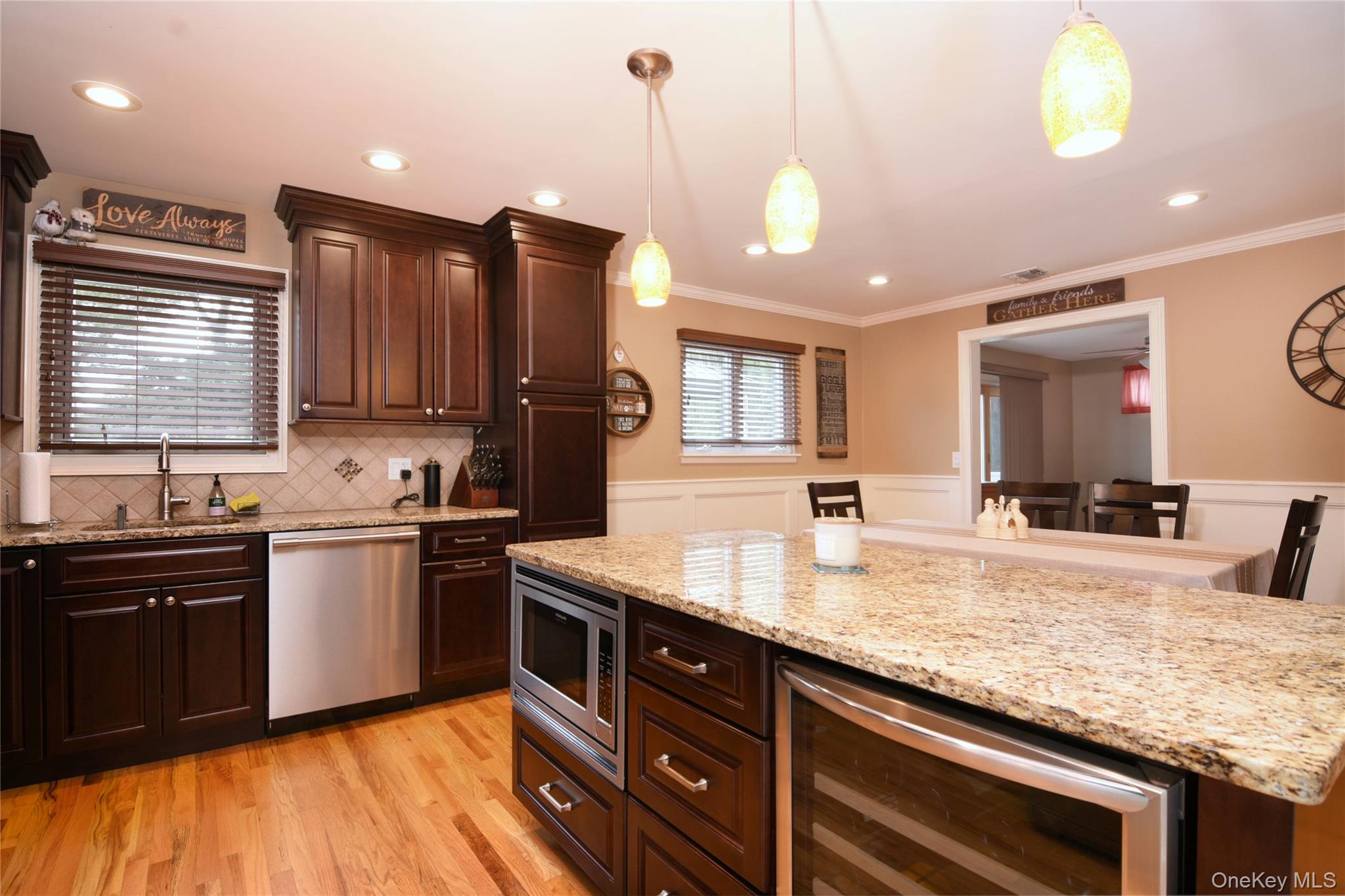 2287 Feuereisen Avenue, Ronkonkoma, NY 11779