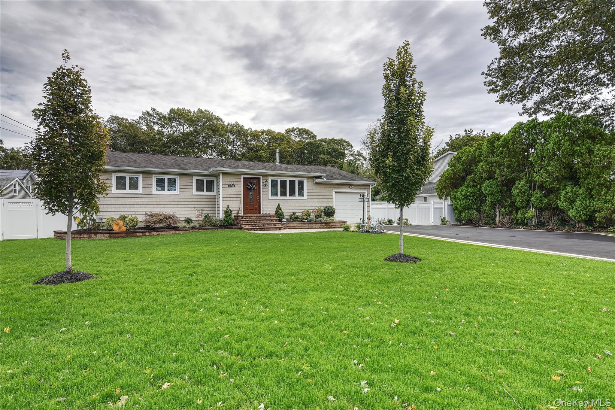 2287 Feuereisen Avenue, Ronkonkoma, NY 11779