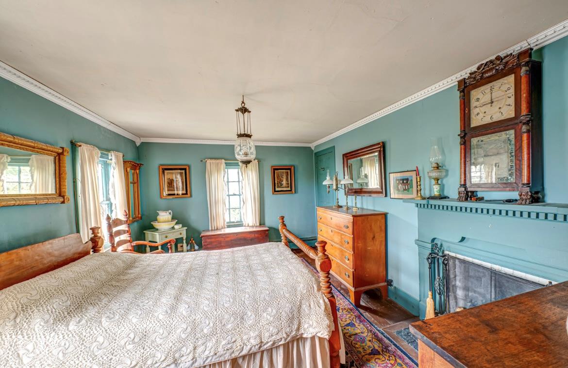 110 E Broadway, Port Jefferson, NY 11777