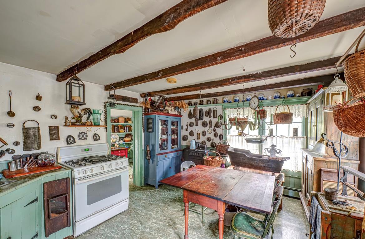 110 E Broadway, Port Jefferson, NY 11777