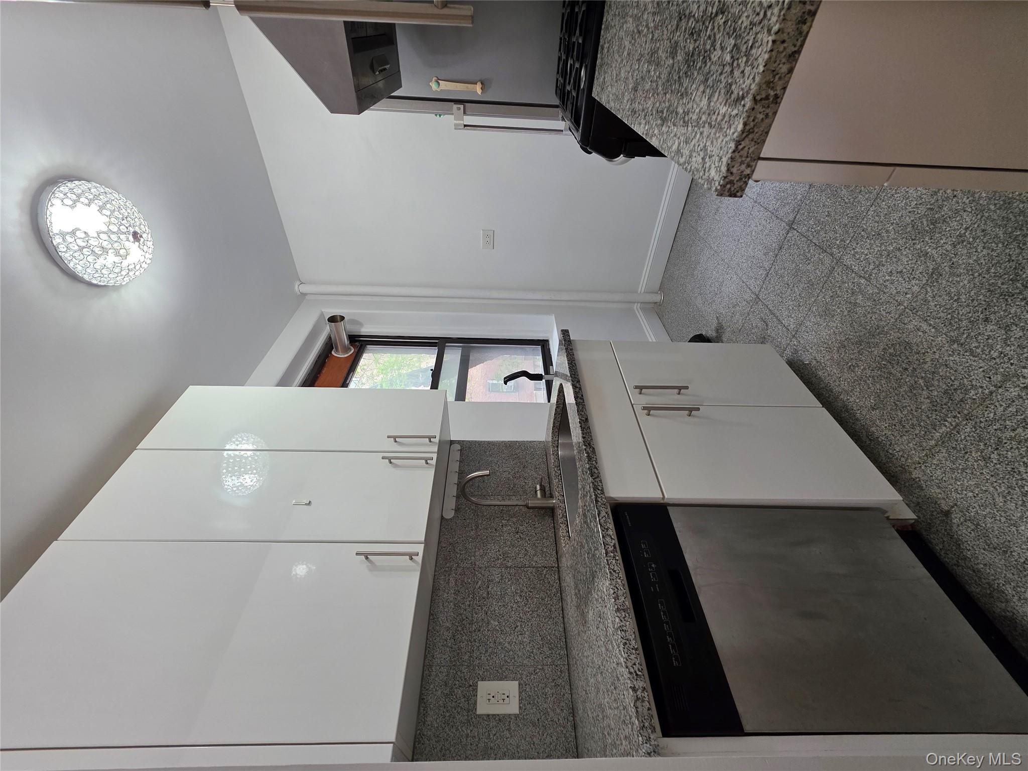 98-50 67th ave # 1H, Forest Hills, NY 11375