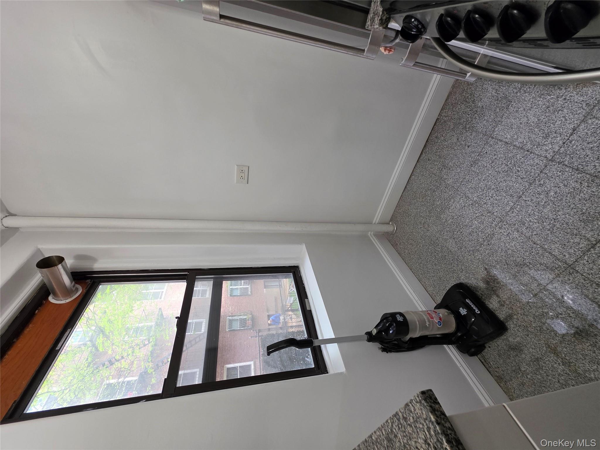 98-50 67th ave # 1H, Forest Hills, NY 11375