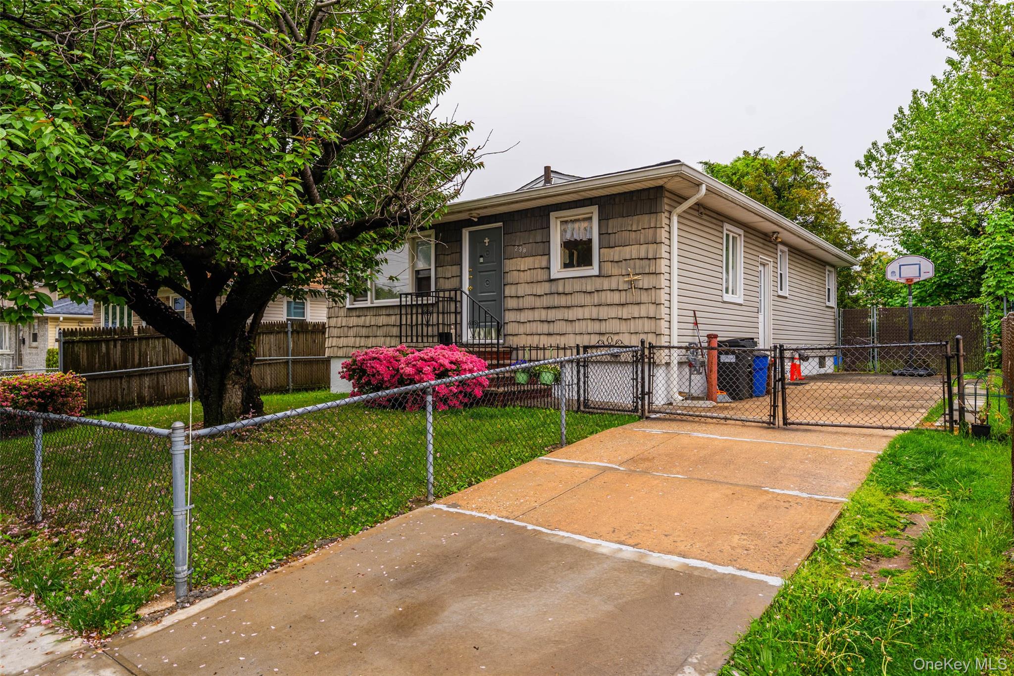 238 Van Buren Street, Staten Island, NY 10301