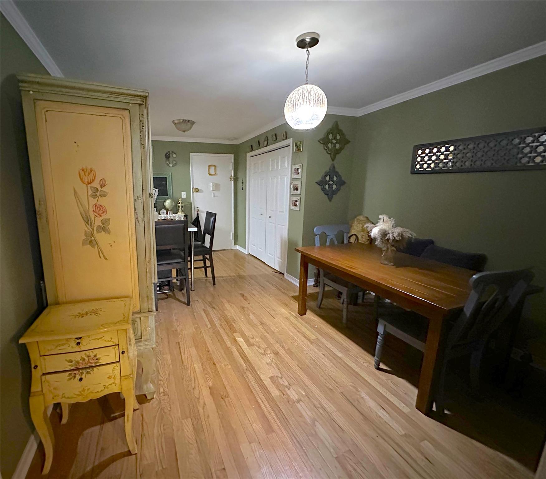 54-40 Little Neck Parkway # 2K, Little Neck, NY 11362