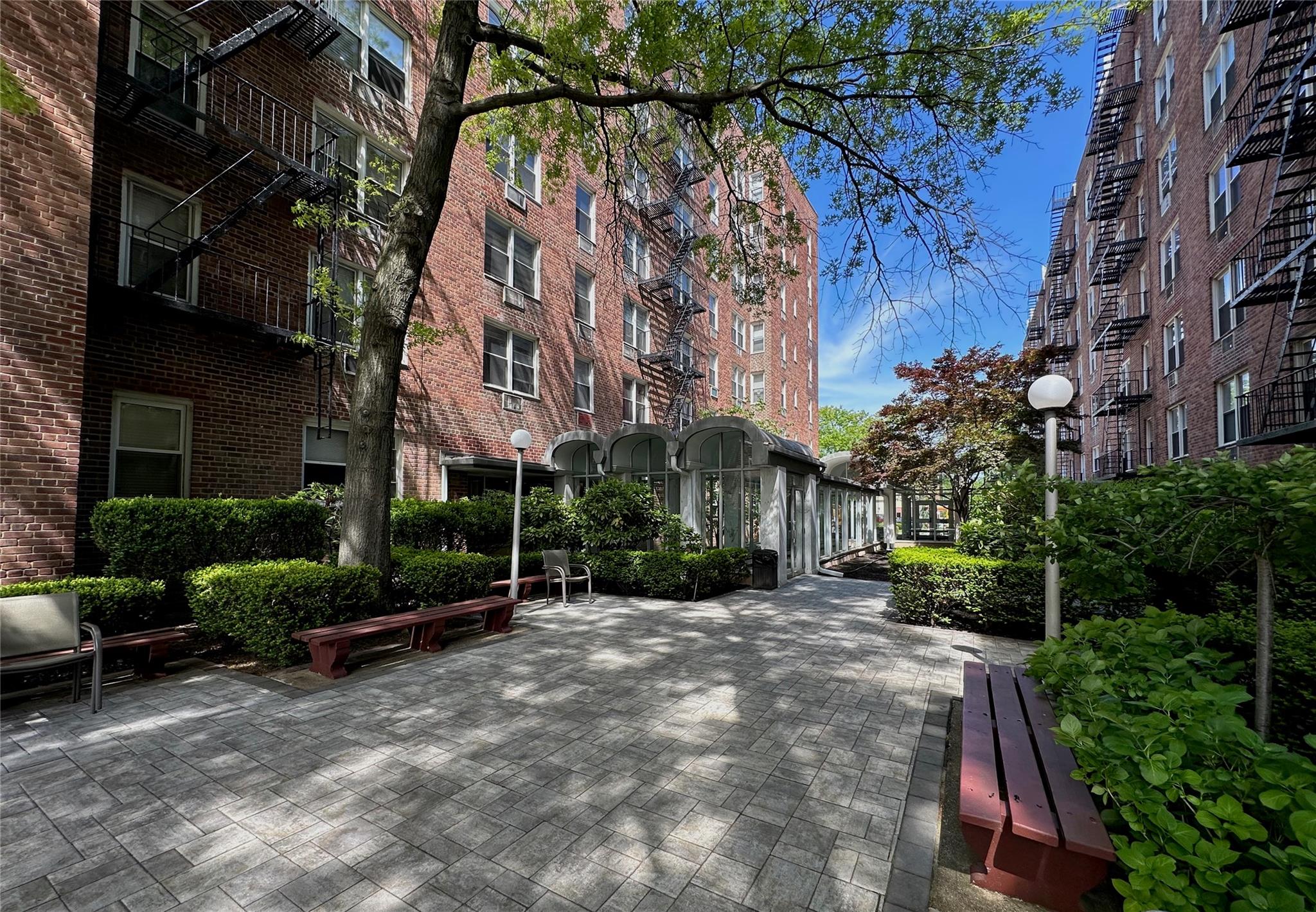 54-40 Little Neck Parkway # 2K, Little Neck, NY 11362