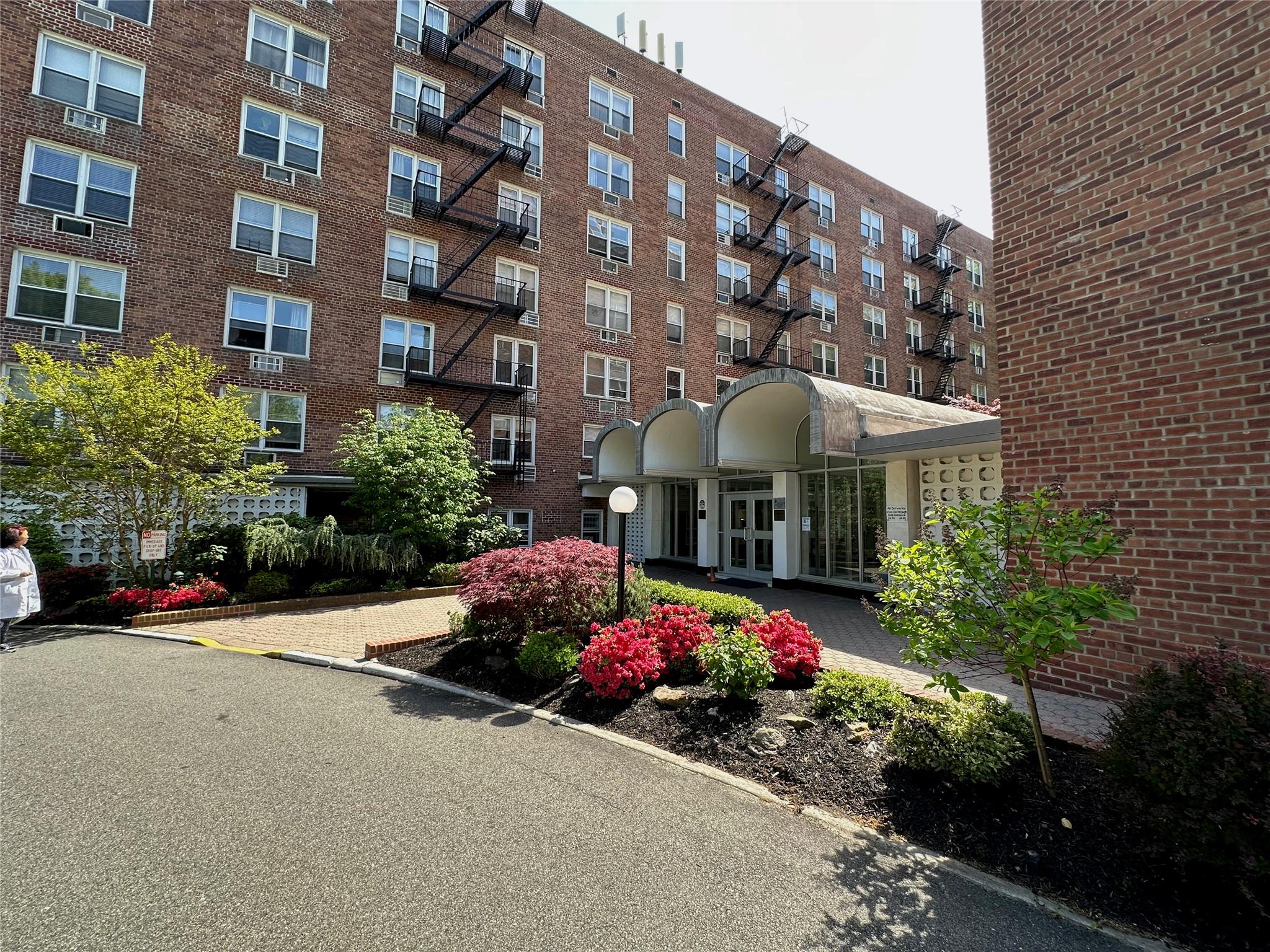 54-40 Little Neck Parkway # 2K, Little Neck, NY 11362