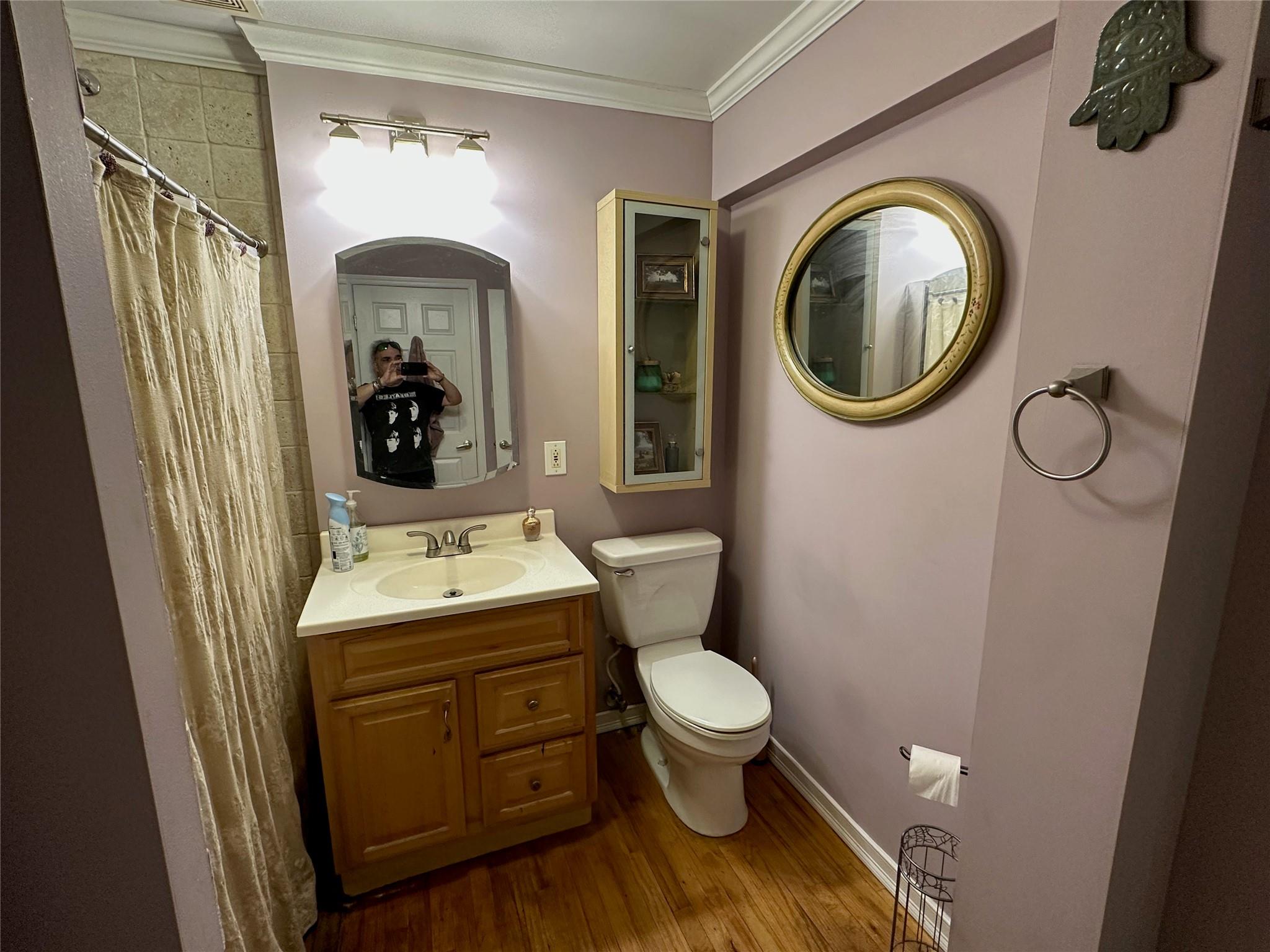 54-40 Little Neck Parkway # 2K, Little Neck, NY 11362