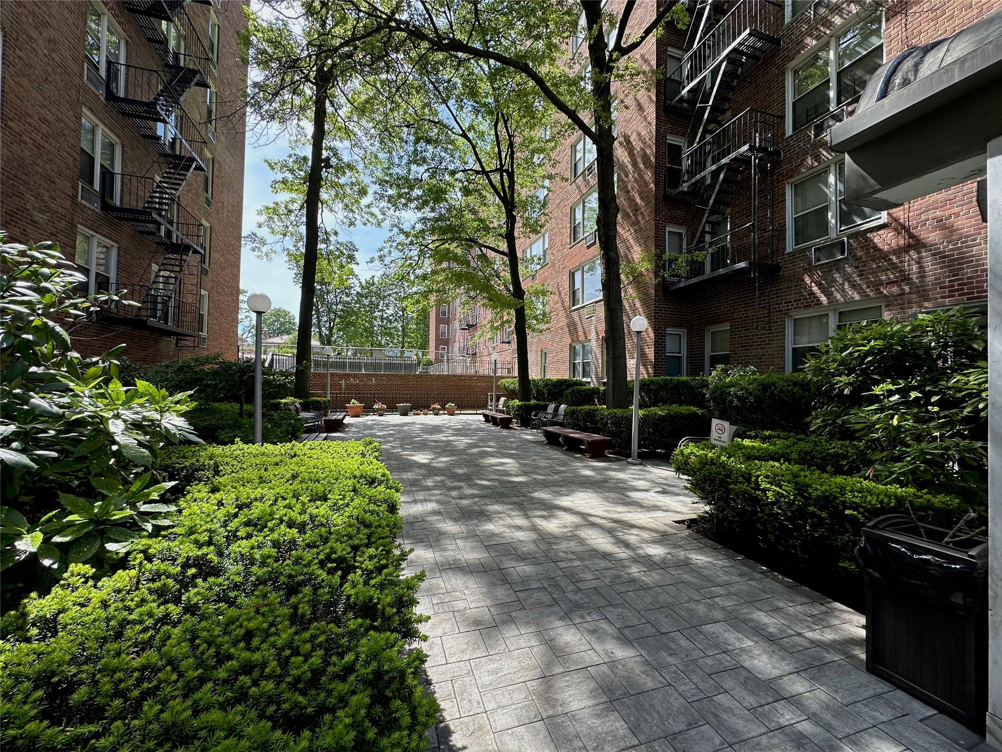 54-40 Little Neck Parkway # 2K, Little Neck, NY 11362