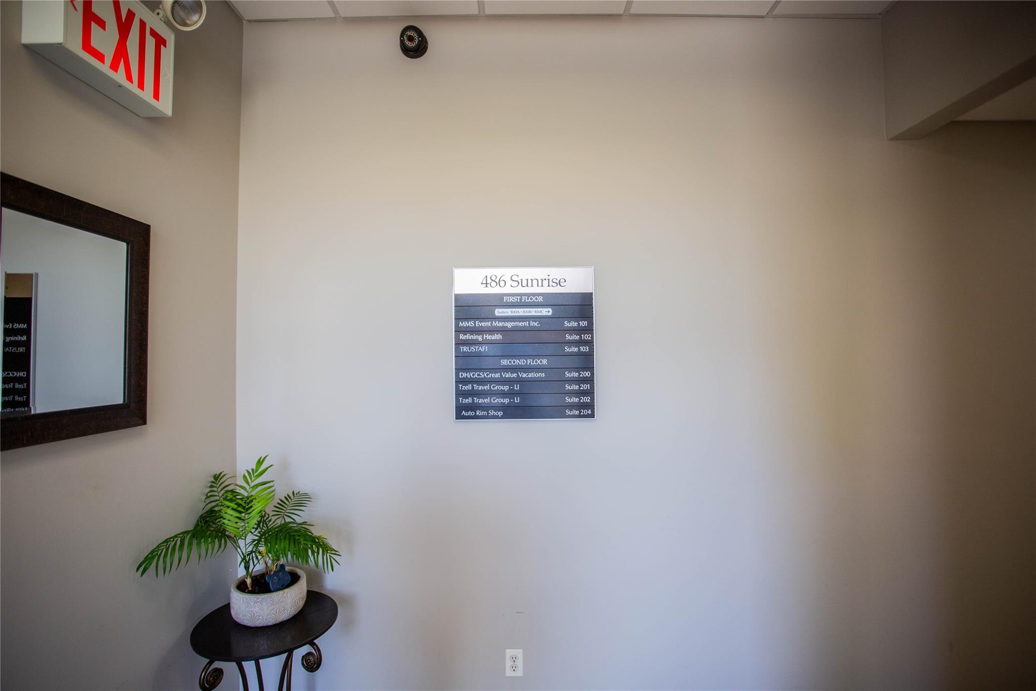 486 Sunrise Highway, Rockville Centre, NY 11570