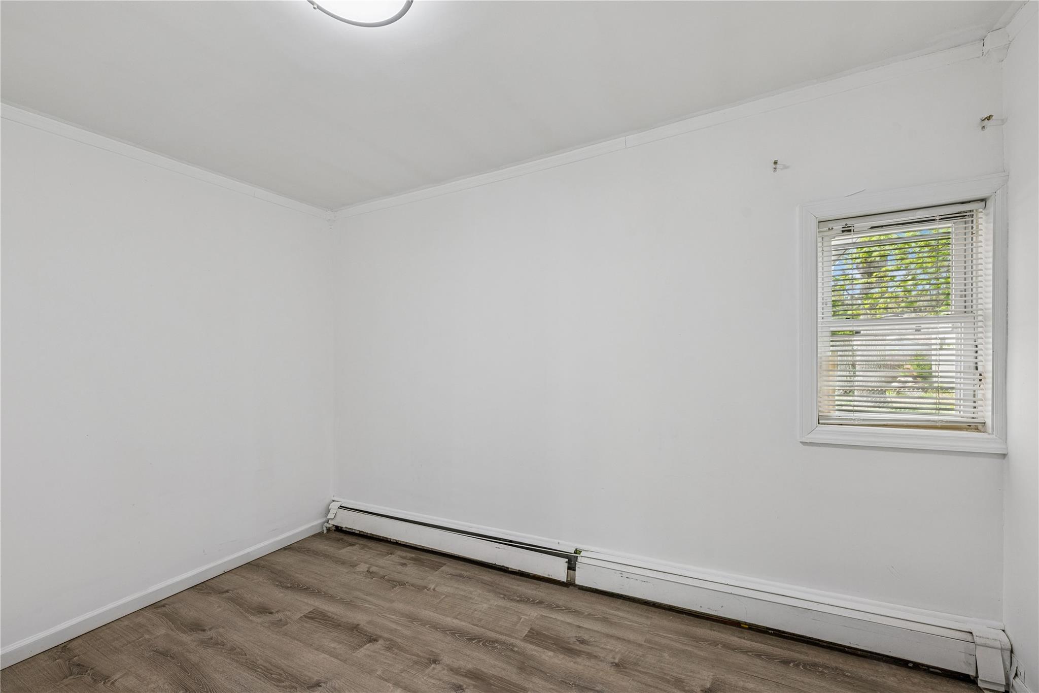 54 Oakdale Avenue, Selden, NY 11784