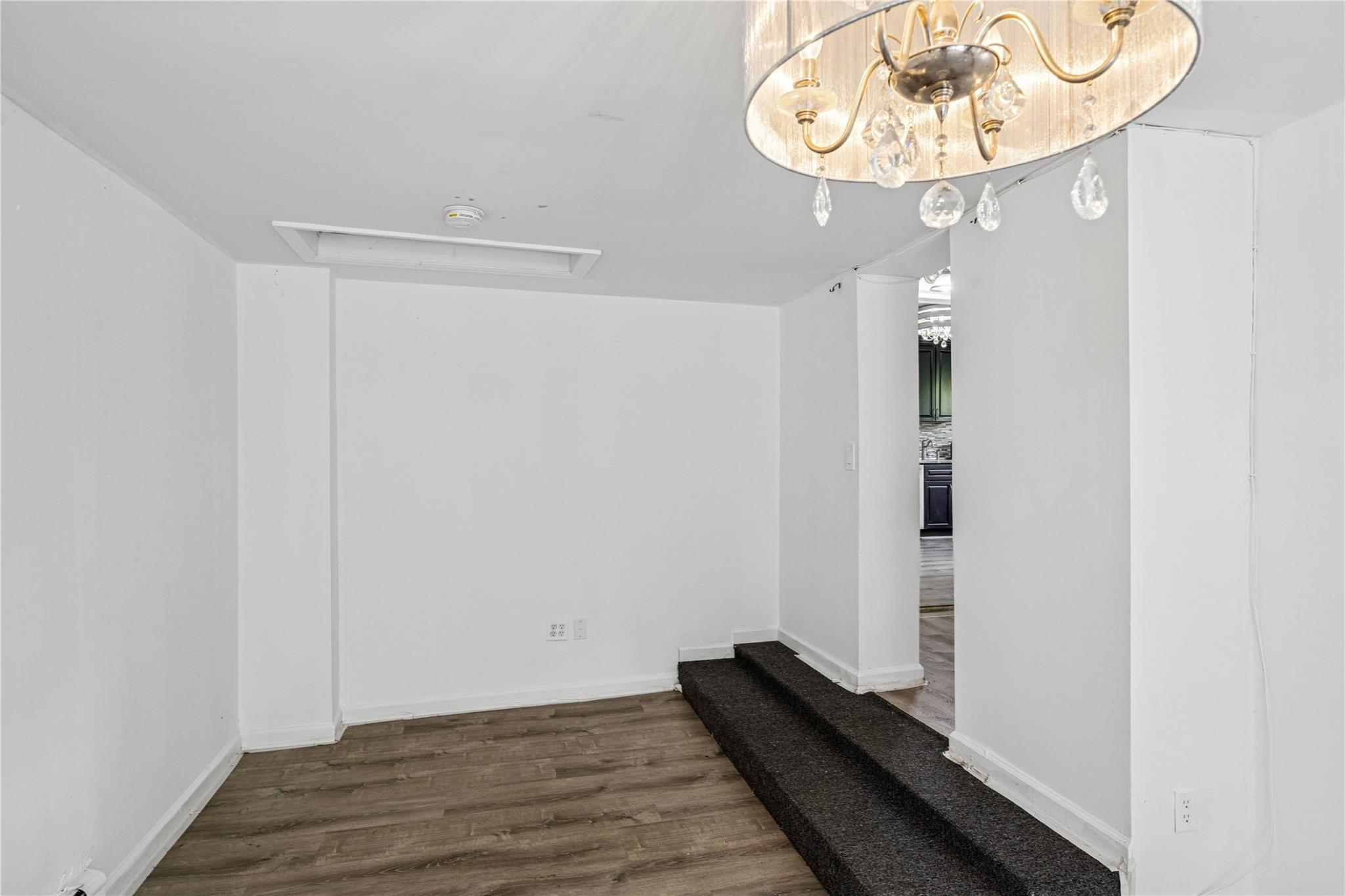 54 Oakdale Avenue, Selden, NY 11784