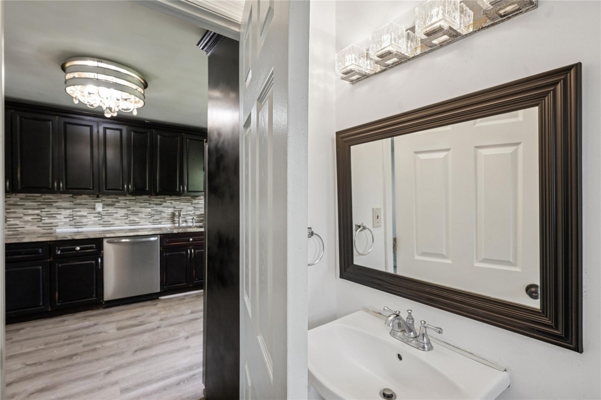 54 Oakdale Avenue, Selden, NY 11784