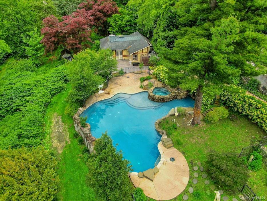 57 Cobb Lane, Tarrytown, NY 10591