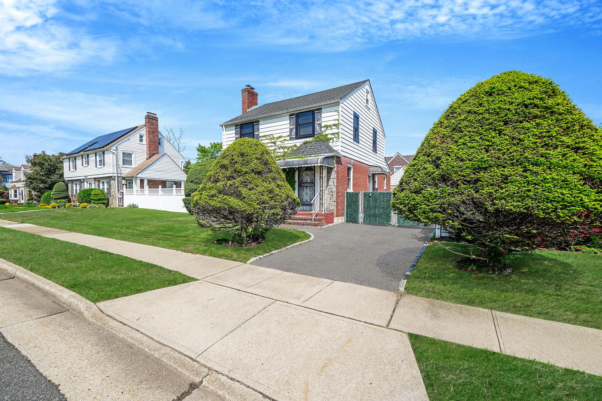 66 Elmwood Avenue, Hempstead, NY 11550