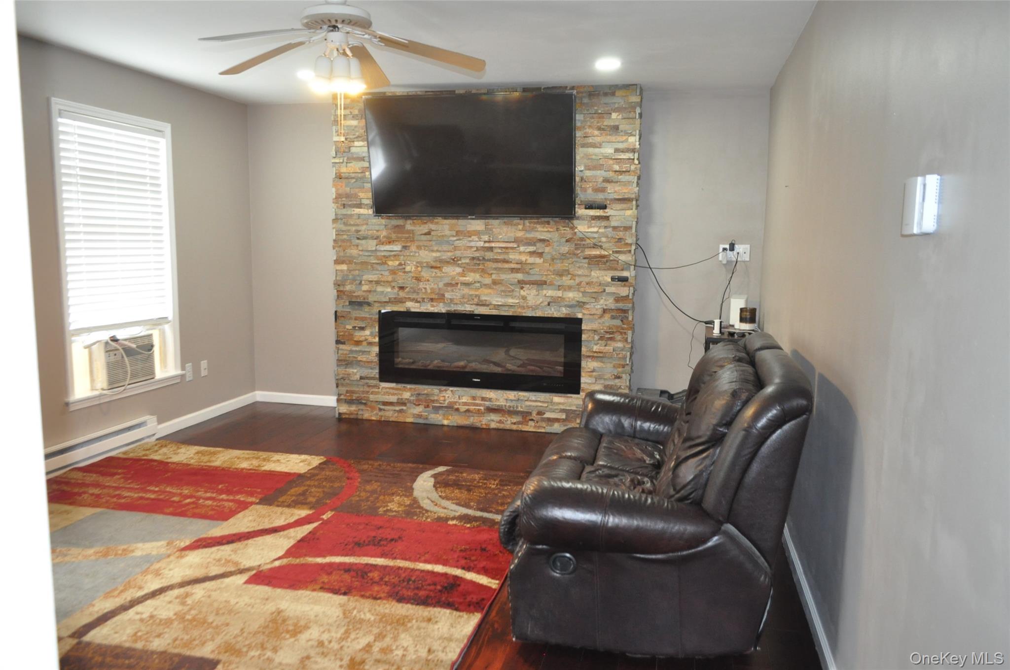 53 Leo Lane, Poughquag, NY 12570