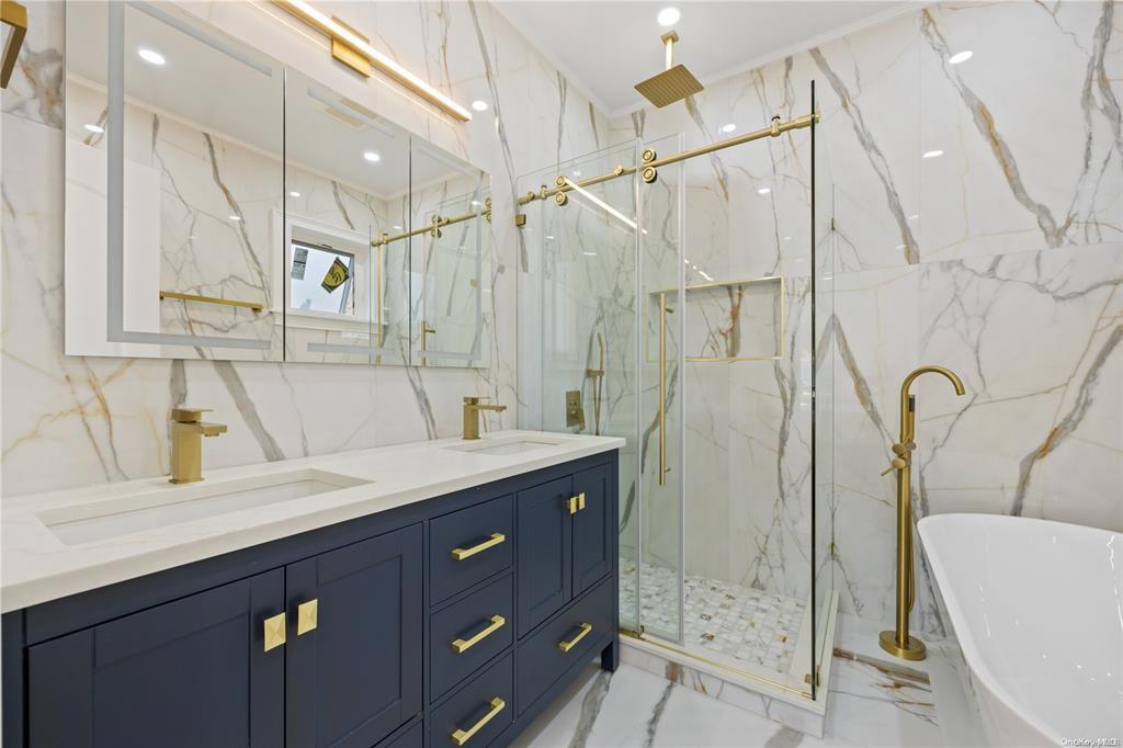 48-06 Glenwood Street, Little Neck, NY 11362