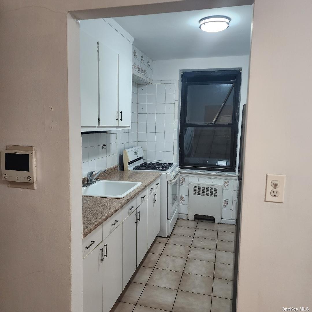 88-11 Northern Blvd # 110, Jackson Heights, NY 11372