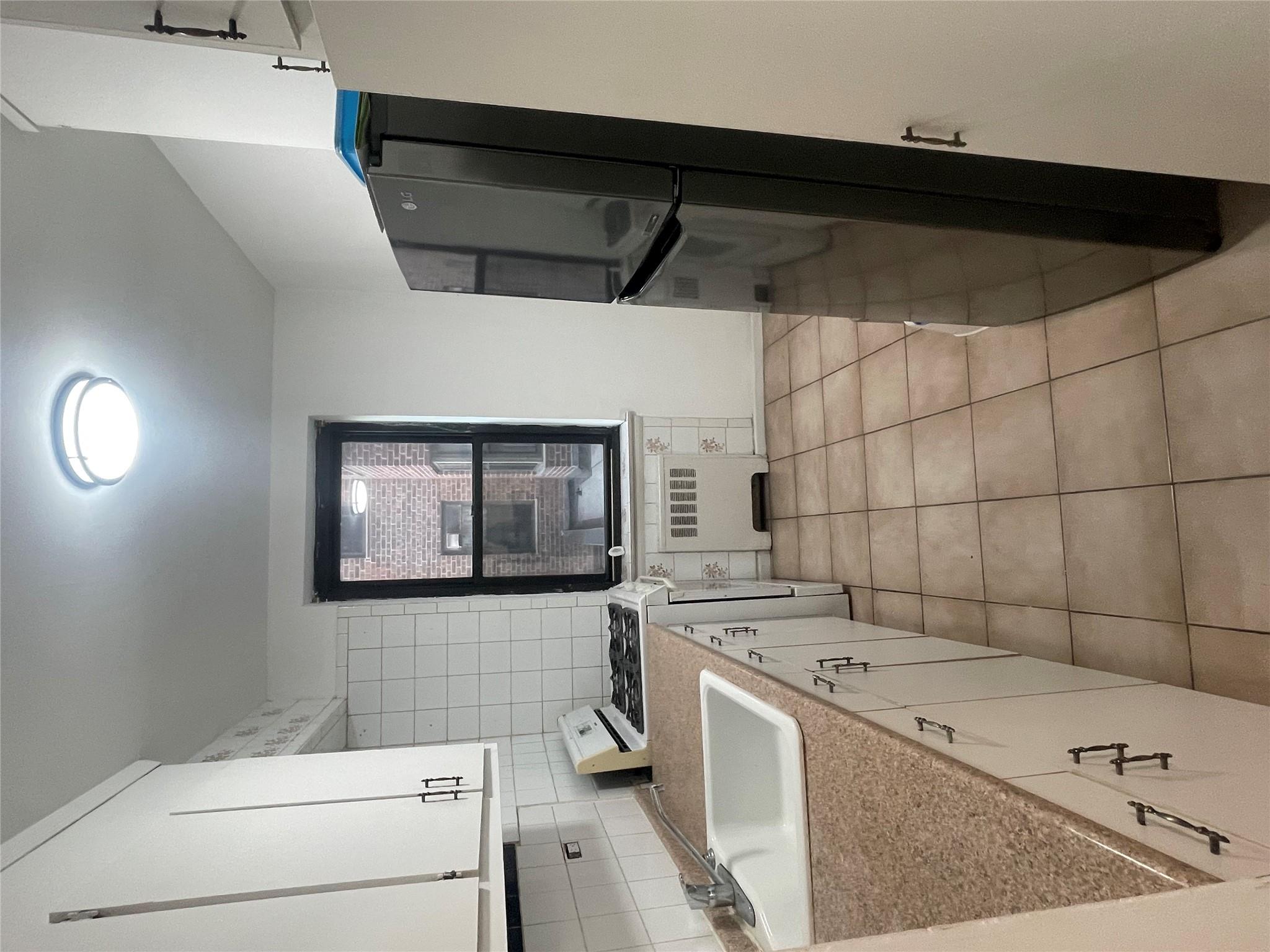 88-11 Northern Blvd # 110, Jackson Heights, NY 11372