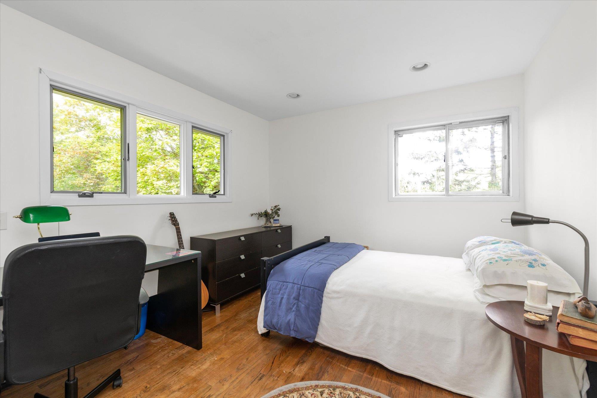 17 Bramble Lane, Melville, NY 11747