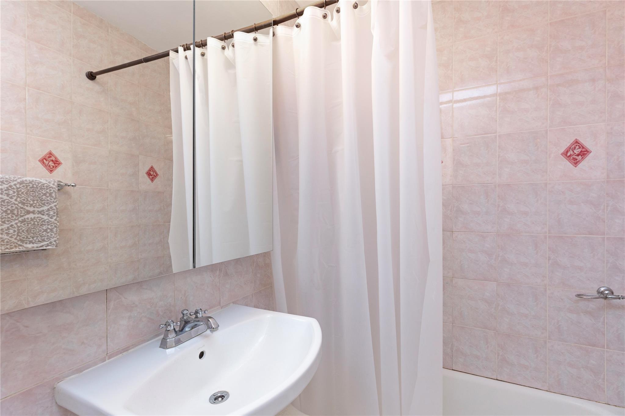 58-03 Calloway Street # 3NN, Corona, NY 11368