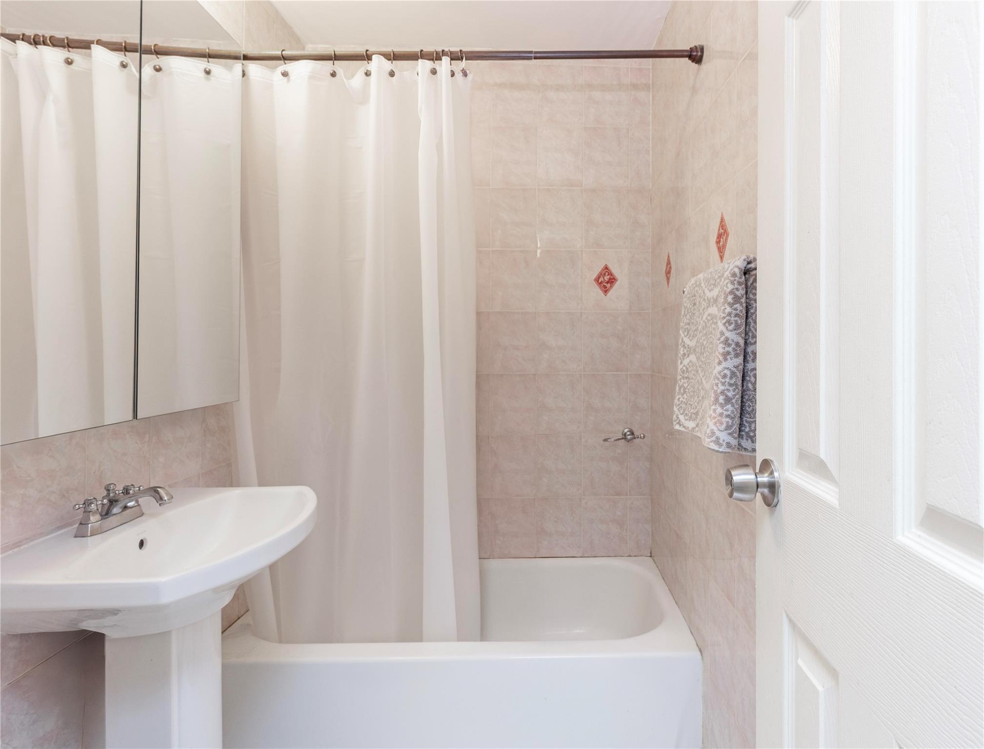 58-03 Calloway Street # 3NN, Corona, NY 11368