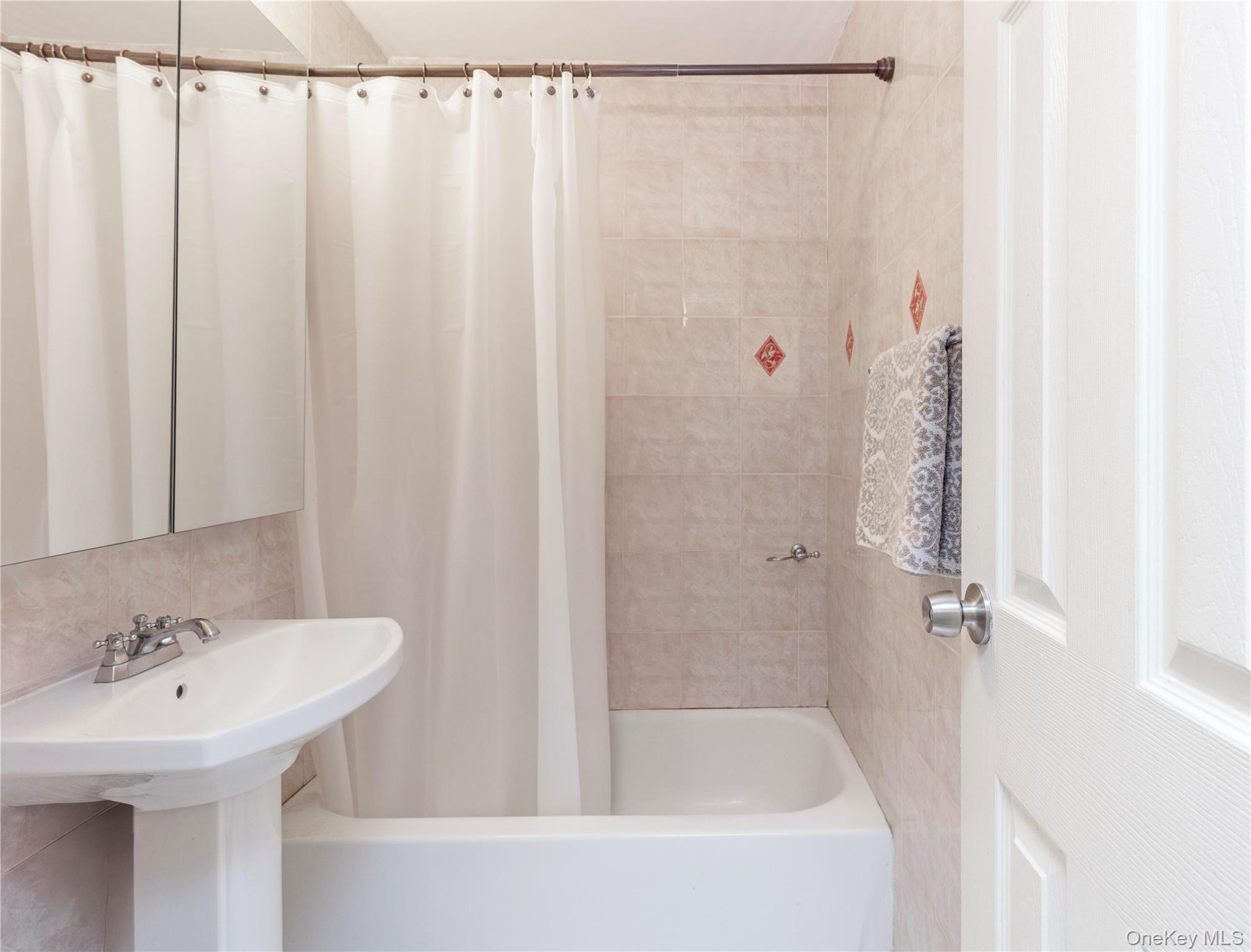 58-03 Calloway Street # 3NN, Corona, NY 11368